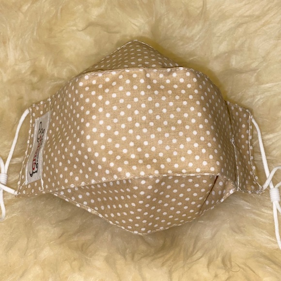 Face Mask (Women) - Picture 2 of 3